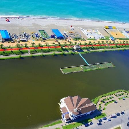 Sea View From The Clouds Aparthotel Batumi Exterior foto